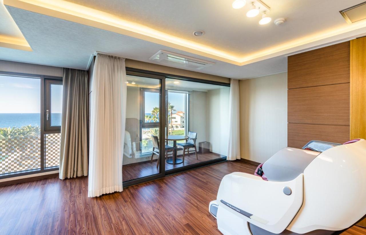 Uni Hotel Jeju Exterior photo